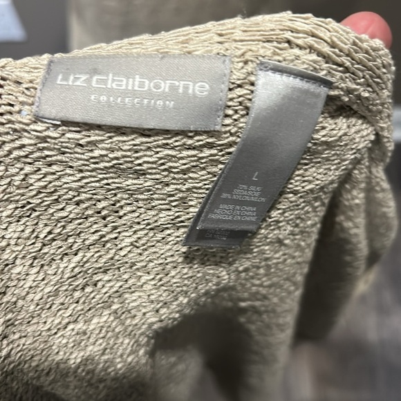 2 piece Liz Claiborne Cardigan Sweater & shirt in Size L - Picture 6 of 7